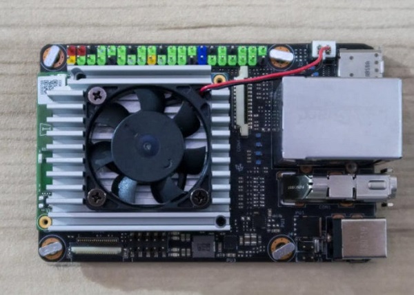 Tinker Edge, il computer che ha le dimensioni di una carta di credito